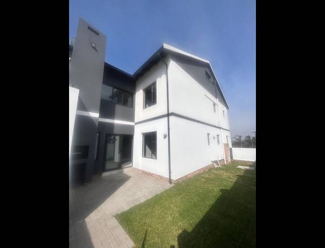 3 BEDROOM PROPERTY TO RENT IN GLEN AUSTIN